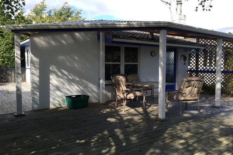 Photo of property in 22 Main Road, Waikanae, 5036