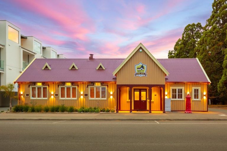Photo of property in 319 Hardy Street, Nelson, 7010