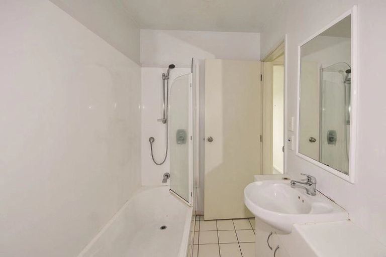 Photo of property in 18/30 John Jennings Drive, Oteha, Auckland, 0632