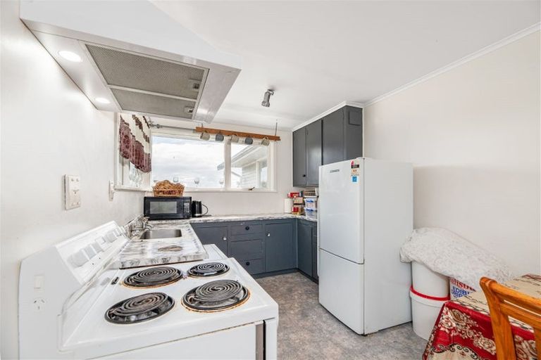 Photo of property in 86 Harrington Road, Henderson, Auckland, 0610