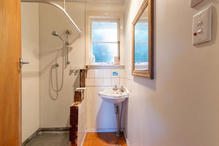 Photo of property in 79 Salford Street, Newlands, Wellington, 6037