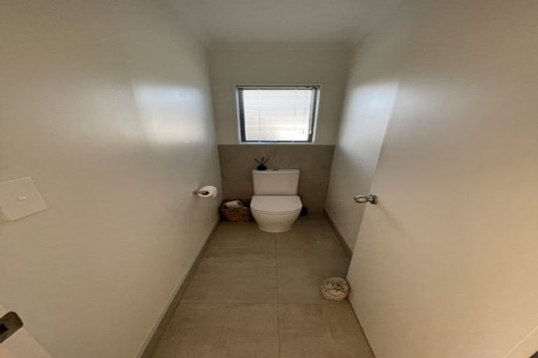 Photo of property in 323 Hobsonville Road, Hobsonville, Auckland, 0618