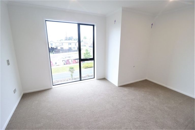 Photo of property in 34 Hobsonville Point Road, Hobsonville, Auckland, 0616