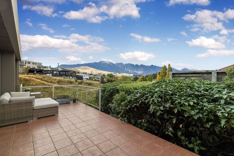 Photo of property in Rahiri Apartments, 2/23 Adelaide Street, Queenstown, 9300