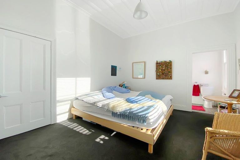 Photo of property in 209 Victoria Road, Devonport, Auckland, 0624