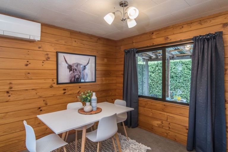 Photo of property in 4 Poneke Drive, Waikanae, 5036