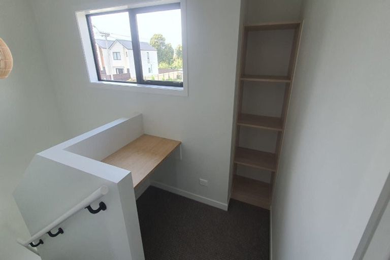 Photo of property in 15b Speedy Crescent, Hillcrest, Auckland, 0627