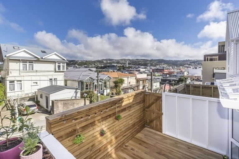 Photo of property in Pirie Street Townhouses, 35u8 Pirie Street, Mount Victoria, Wellington, 6011