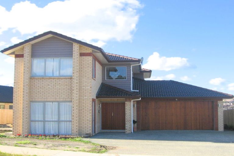 Photo of property in 3 Elkstone Place, Henderson, Auckland, 0612