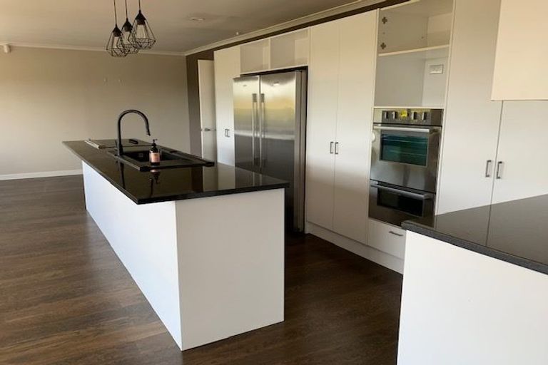 Photo of property in 61a Fairmount Road, Titirangi, Auckland, 0604