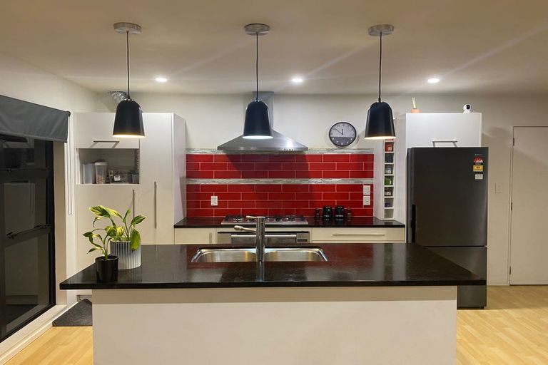 Photo of property in 69a/3 Chivalry Road, Glenfield, Auckland, 0629