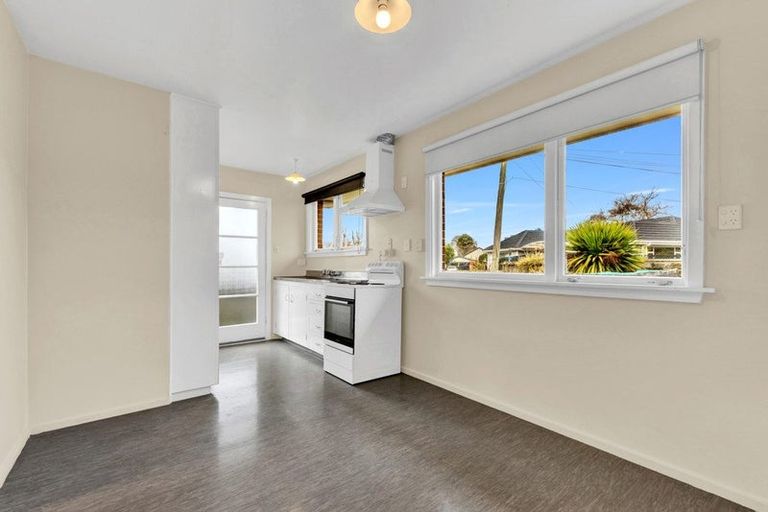 Photo of property in 2/694 Avonside Drive, Avonside, Christchurch, 8061