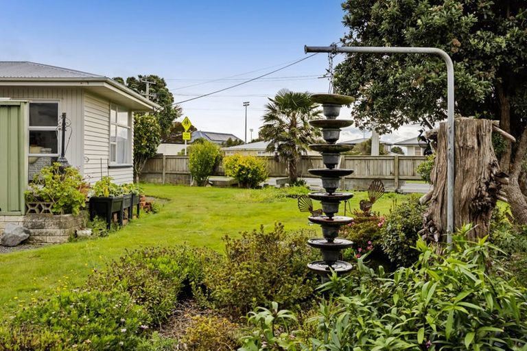 Photo of property in 28 Camberwell Road, Hawera, 4610