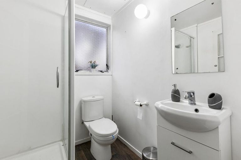 Photo of property in 75a Sturges Road, Henderson, Auckland, 0612