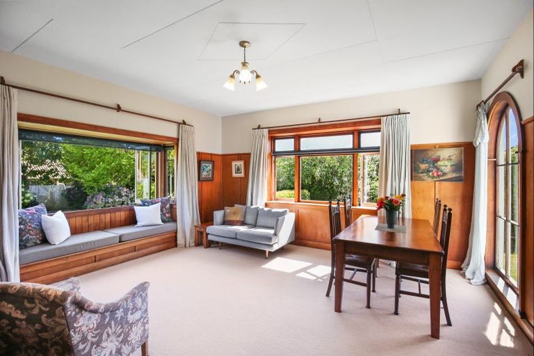 Photo of property in 83 Queenwood Road, Levin, 5510
