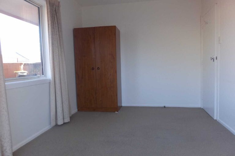 Photo of property in 11 Powell Crescent, Ilam, Christchurch, 8041