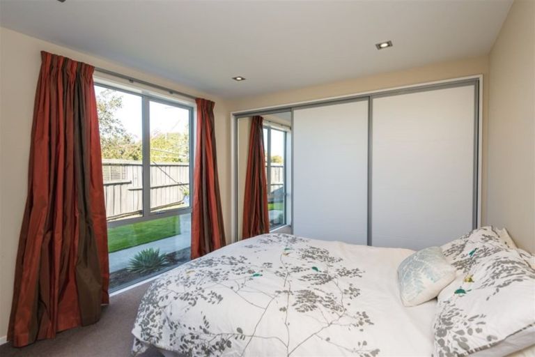 Photo of property in 12 Oakwood Drive, Rangiora, 7400