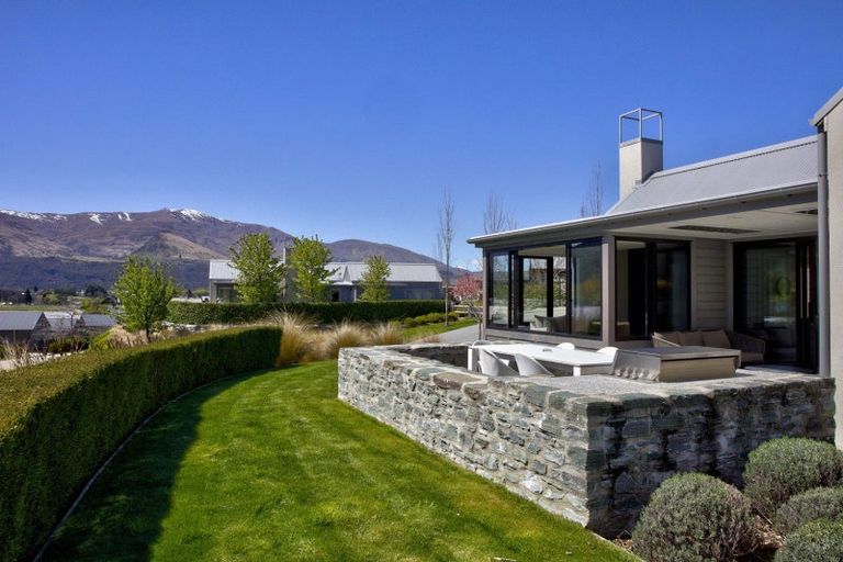 Photo of property in 1 Owen Marshall Lane, Arrowtown, 9371