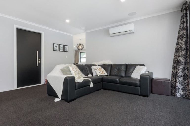 Photo of property in 291 Lakes Boulevard, Pyes Pa, Tauranga, 3112