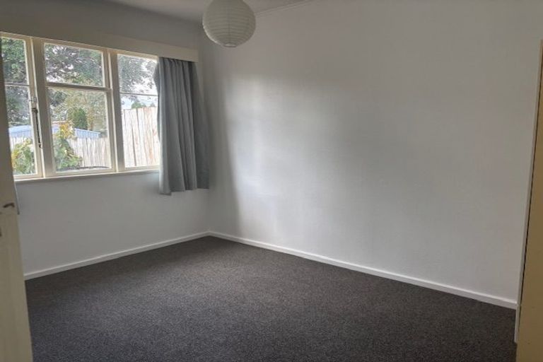 Photo of property in 15 Miller Road, Mangere Bridge, Auckland, 2022