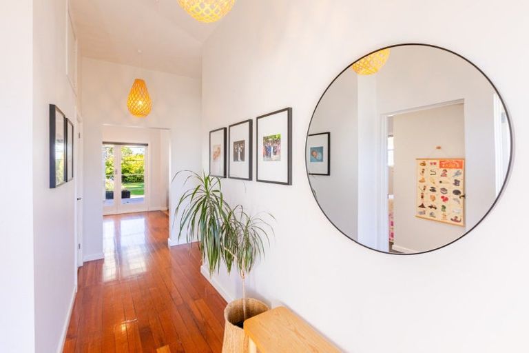 Photo of property in 100 Vigor Brown Street, Napier South, Napier, 4110