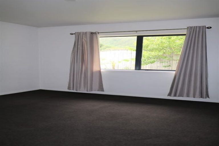 Photo of property in 37 Fraser Colman Grove, Wainuiomata, Lower Hutt, 5014