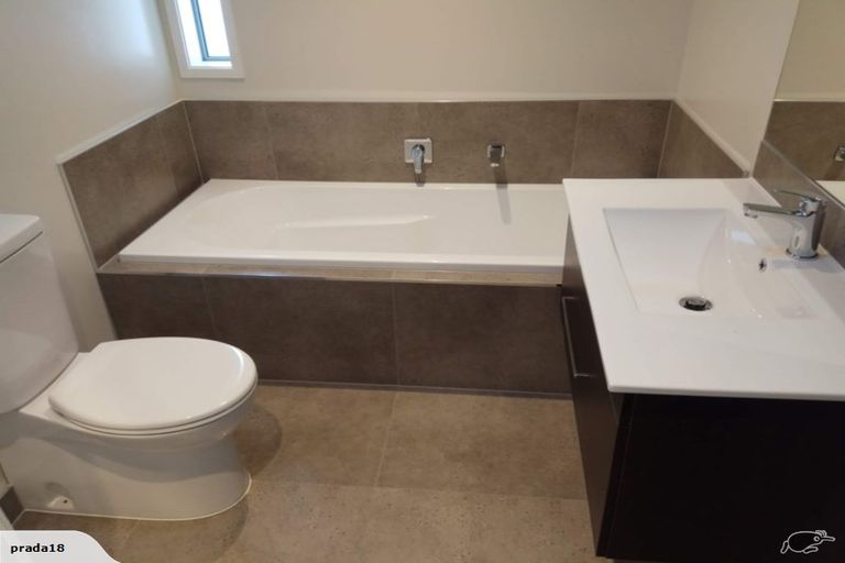 Photo of property in 10 Ridgeview Close, Red Beach, 0932