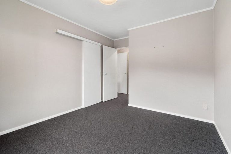 Photo of property in 105 Hillcrest Drive, Kelvin Grove, Palmerston North, 4414