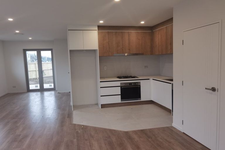 Photo of property in 2 Hoia Street, Papakura, 2110