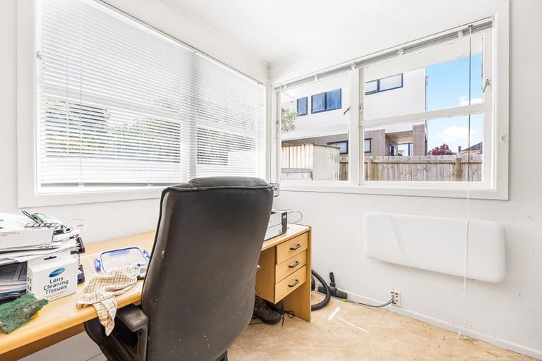 Photo of property in 27 Choice Avenue, Henderson, Auckland, 0612
