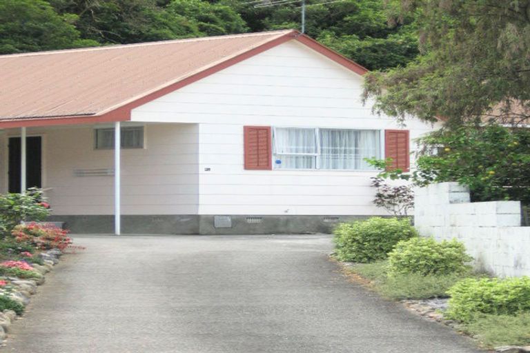 Photo of property in 6a Tulsa Grove, Totara Park, Upper Hutt, 5018