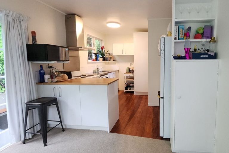 Photo of property in 10a Norna Crescent, Kelburn, Wellington, 6012