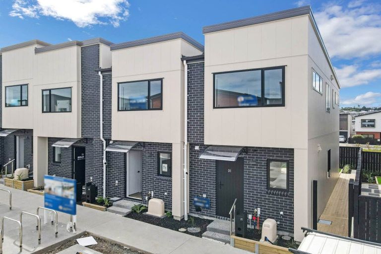 Photo of property in 31 Kiato Lane, Flat Bush, Auckland, 2019