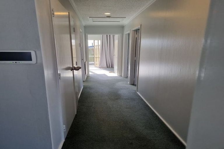 Photo of property in 9 Kerr Grove, Johnsonville, Wellington, 6037