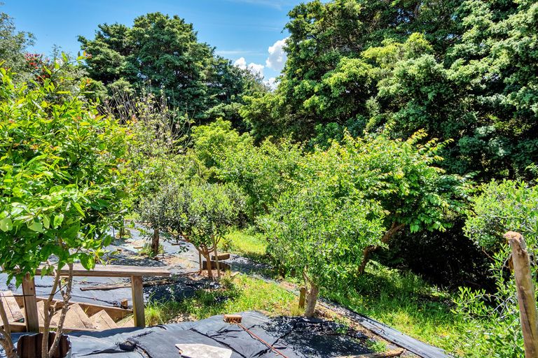 Photo of property in 2 Alcove Place, Totara Heights, Auckland, 2105