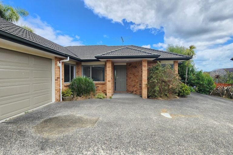 Photo of property in 19 Ballymore Drive, Pinehill, Auckland, 0632