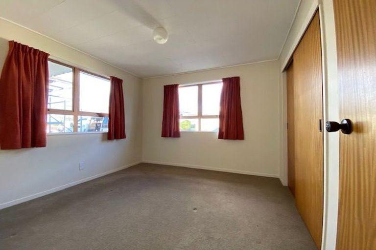Photo of property in 1/3 Church Road, Taradale, Napier, 4112