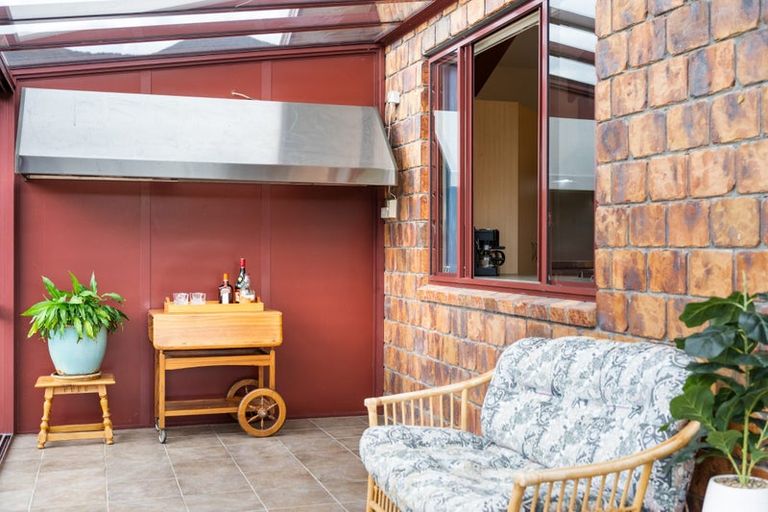 Photo of property in 20 Glentui Place, Waikawa, Picton, 7220