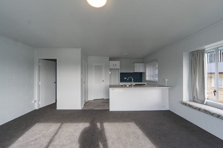 Photo of property in 3/2 Ruakiwi Road, Hamilton Lake, Hamilton, 3204