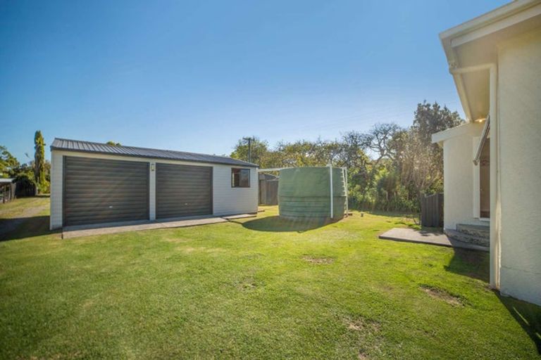 Photo of property in 49 Tauwhareparae Road, Tolaga Bay, 4077