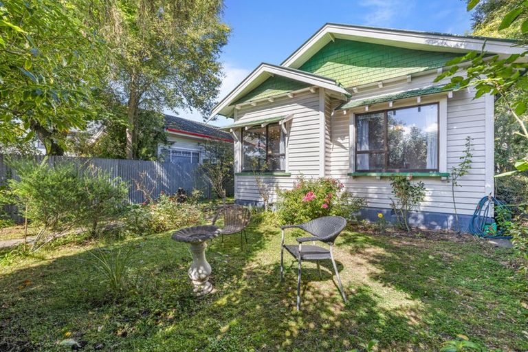Photo of property in 11 Bartlett Street, Riccarton, Christchurch, 8011