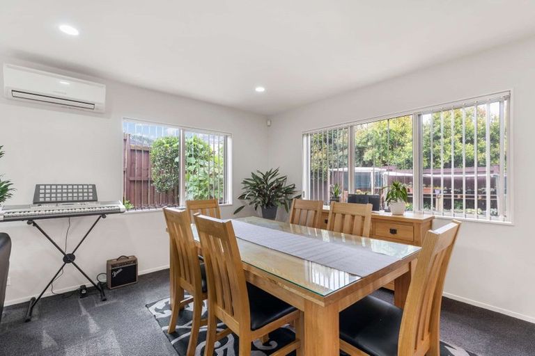 Photo of property in 5 Kouras Place, Flat Bush, Auckland, 2016
