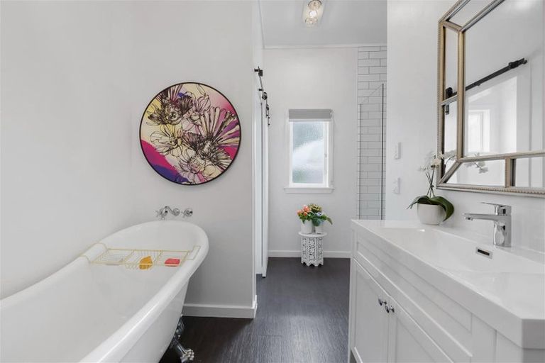 Photo of property in 1 Casey Avenue, Fairfield, Hamilton, 3214