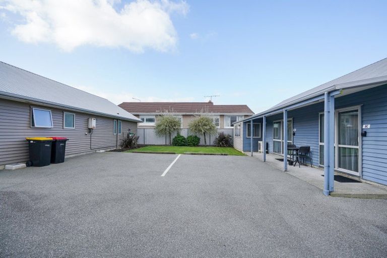 Photo of property in 8a-d Tay Street, Turnbull Thomson Park, Invercargill, 9810