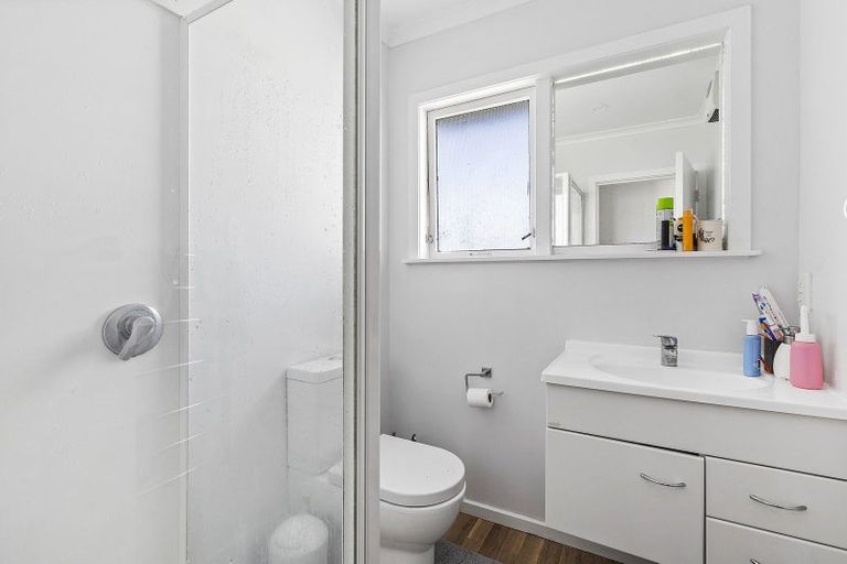 Photo of property in 139u1 Queens Drive, Lyall Bay, Wellington, 6022