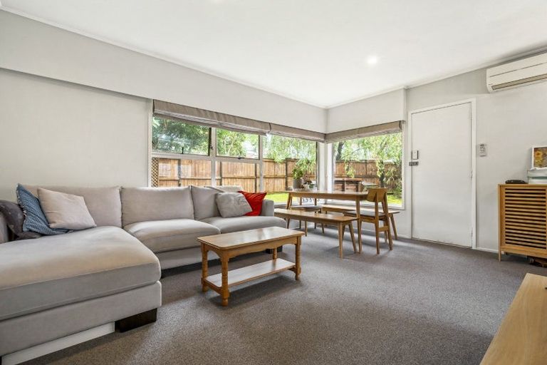 Photo of property in 2/110 Monarch Avenue, Hillcrest, Auckland, 0627
