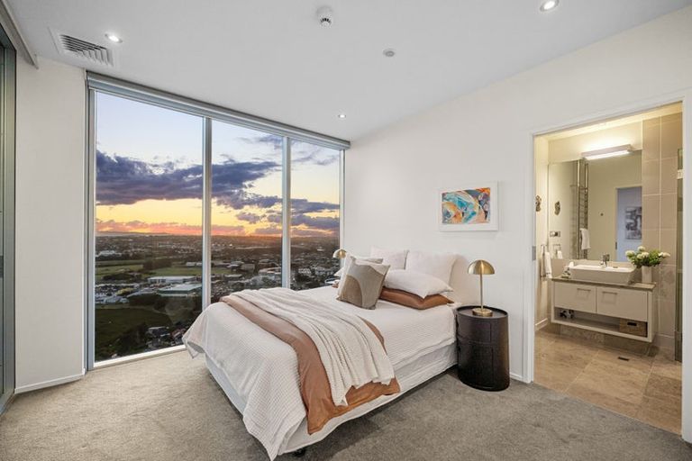 Photo of property in Sentinel Apartments, 2703/3 Northcroft Street, Takapuna, Auckland, 0622