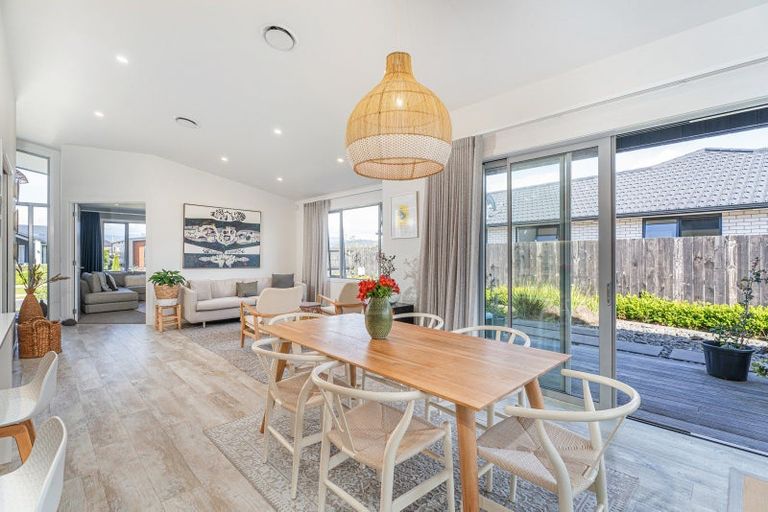 Photo of property in 7 Awatea Drive, Whitianga, 3510