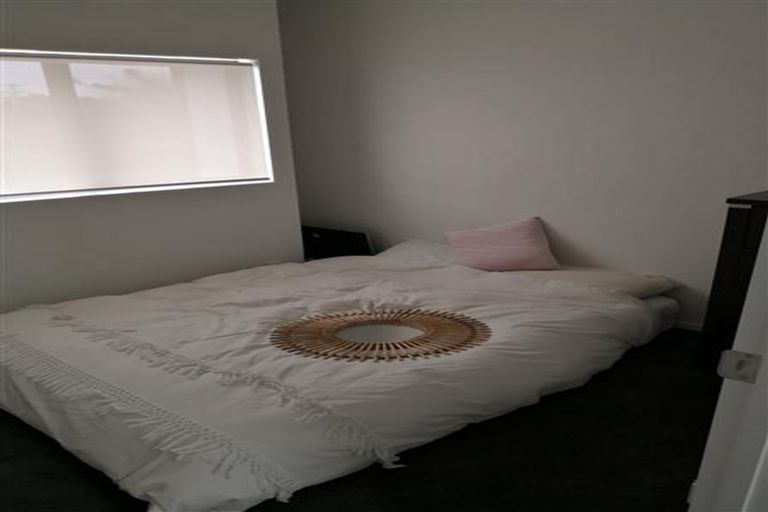 Photo of property in 21c Chippendale Crescent, Birkdale, Auckland, 0626