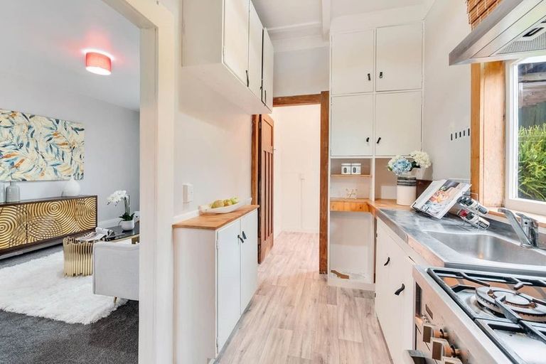 Photo of property in 55 Chislehurst Street, Henderson, Auckland, 0612